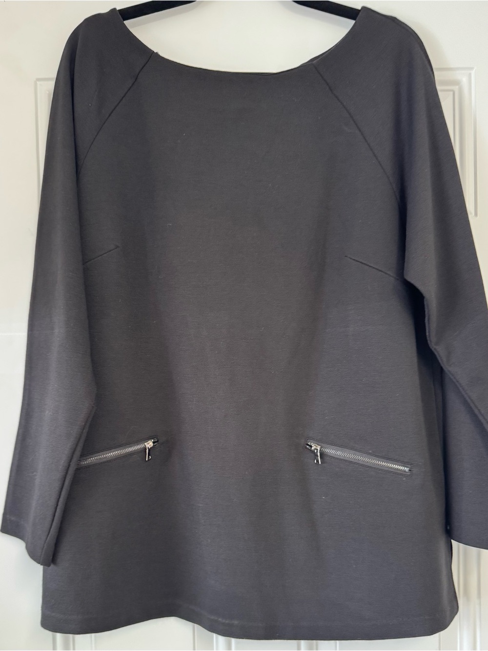 Ellen Tracy Black Knit Tunic, Zipper Details, Boat Neck, Large